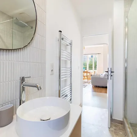 Daire Warm - 2br 4p - Near Cannes