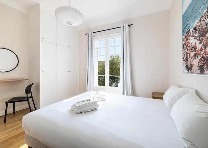 Διαμέρισμα Warm - 2br 4p - Near